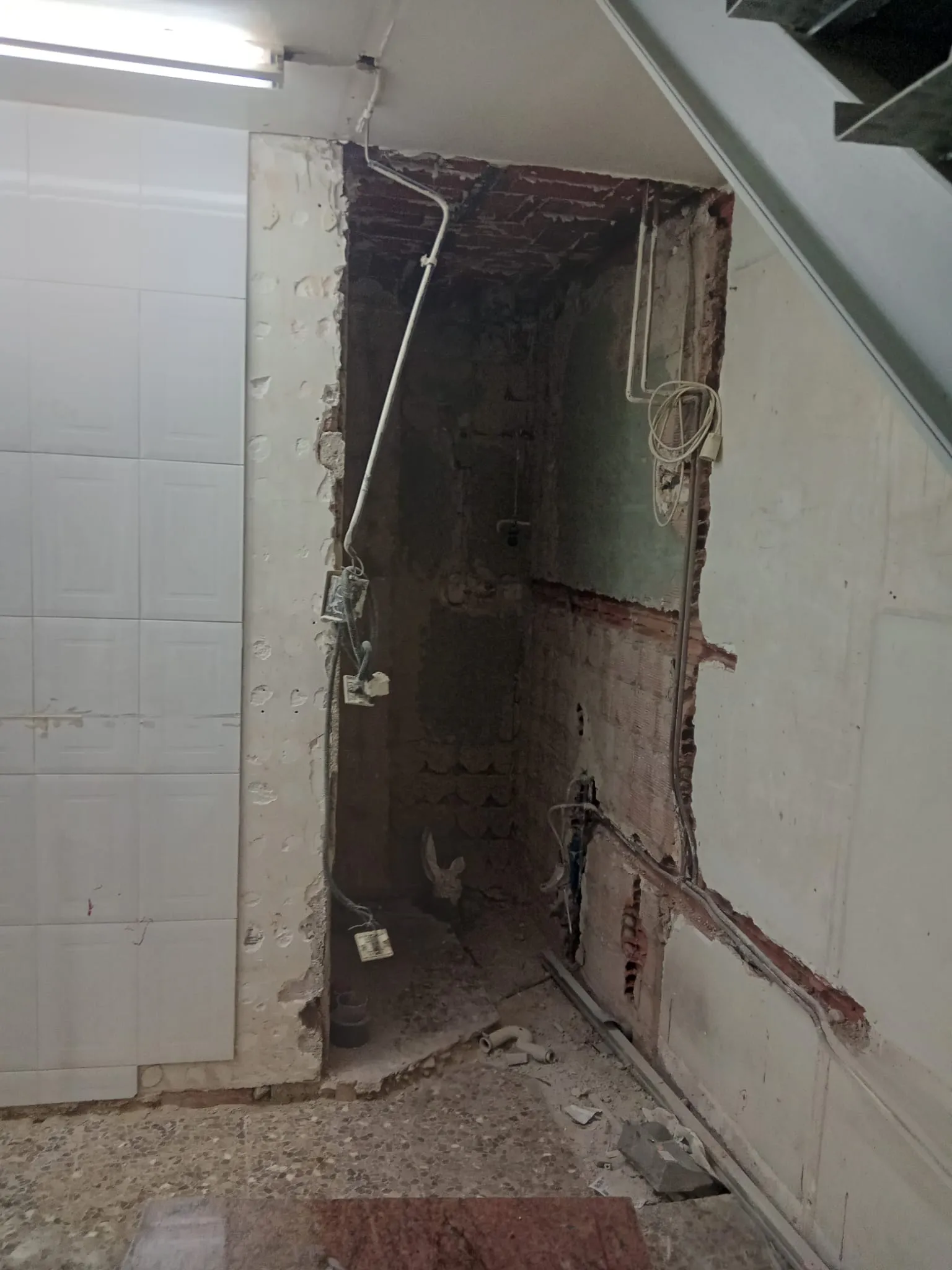 Estado anterior de la parte de la farmacia transformada en apartaestudio, imagen 4