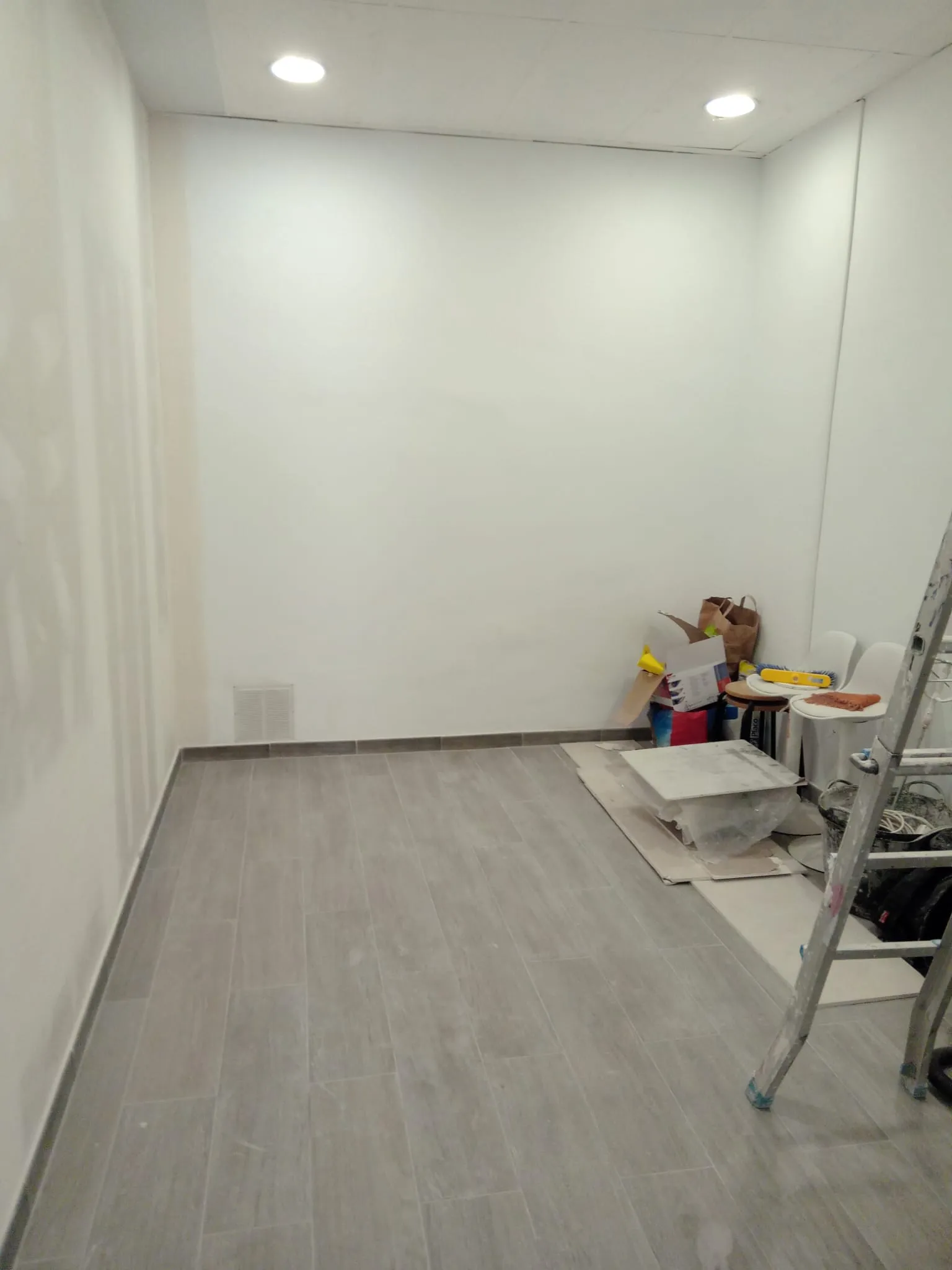 Proceso de adecuación de un local de 140 m² para aulas, imagen 1