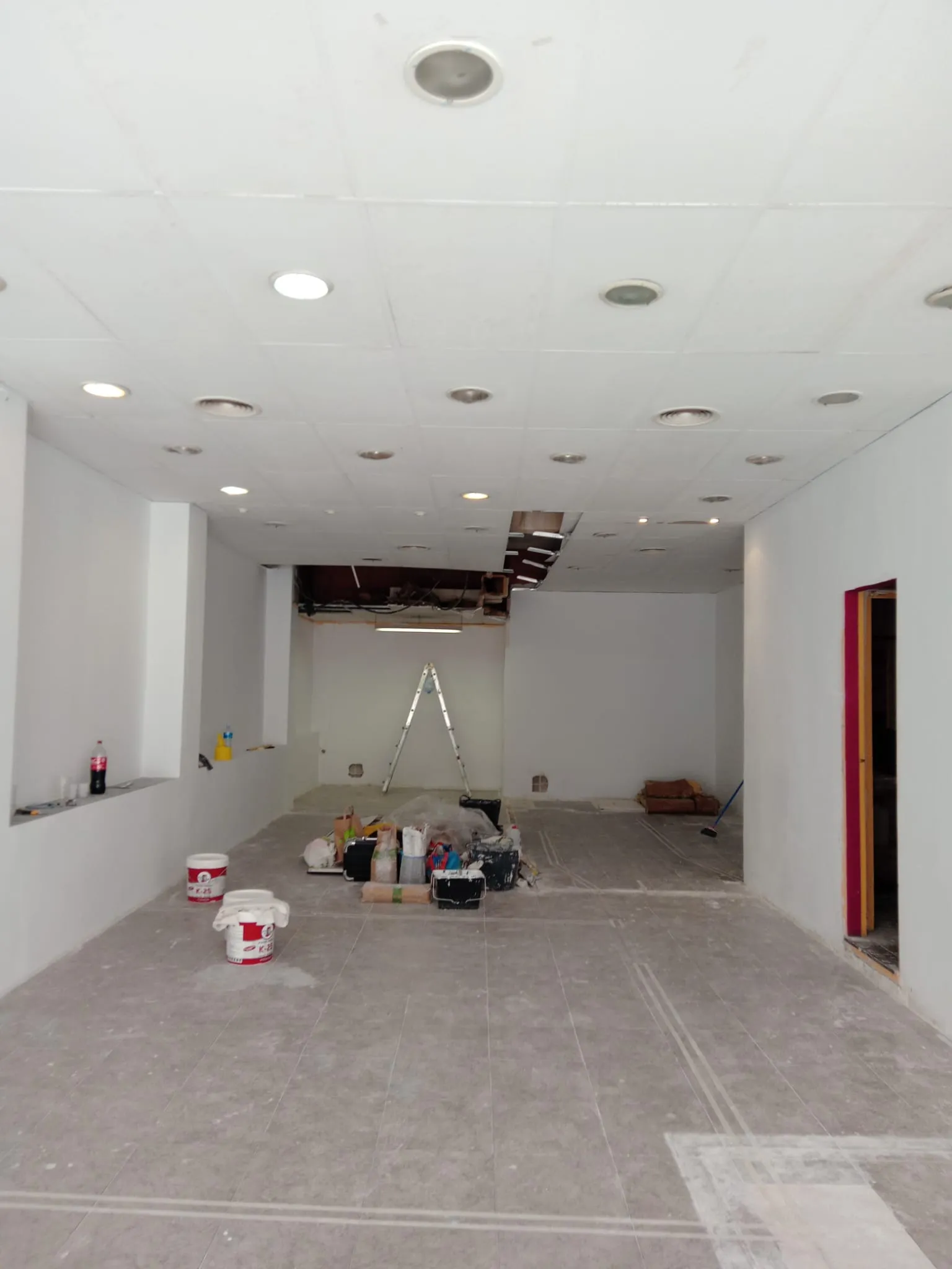 Proceso de adecuación de un local de 140 m² para aulas, imagen 3
