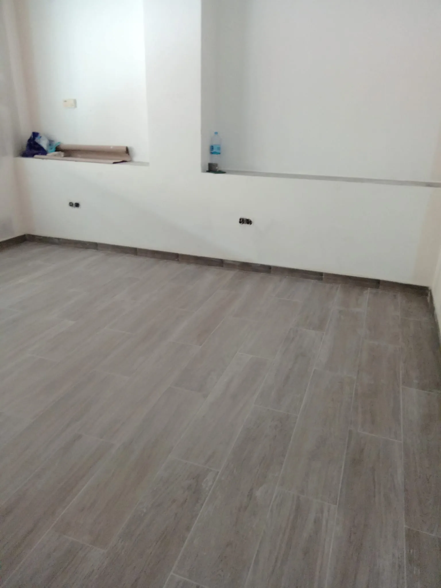 Proceso de adecuación de un local de 140 m² para aulas, imagen 18